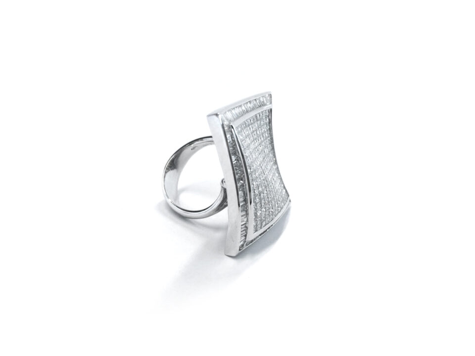 gallery-item