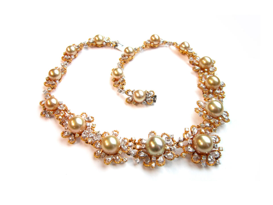 gallery-item